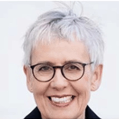 Porträt Dr. Hella Fischer